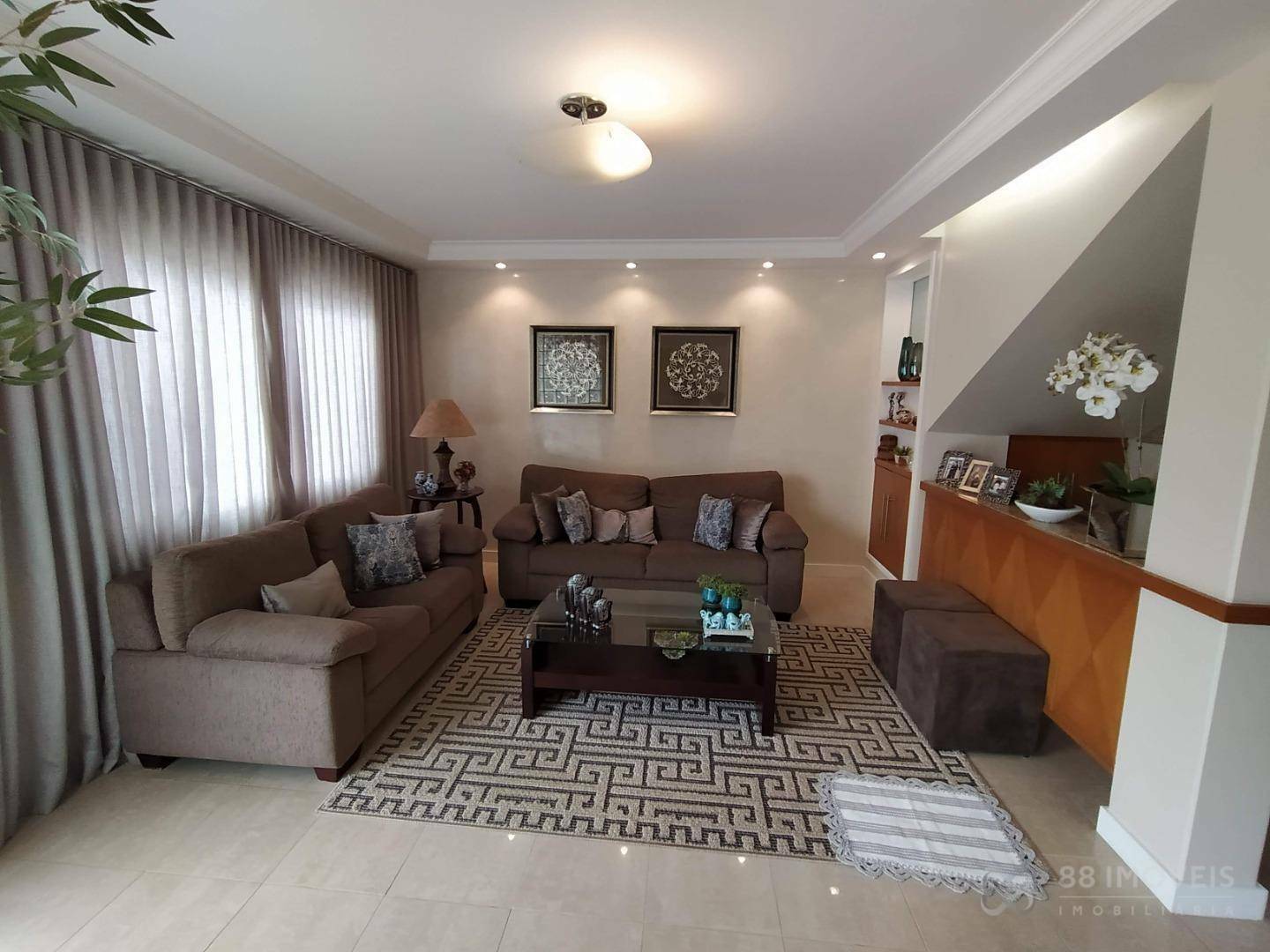 Sobrado à venda com 4 quartos, 250m² - Foto 4