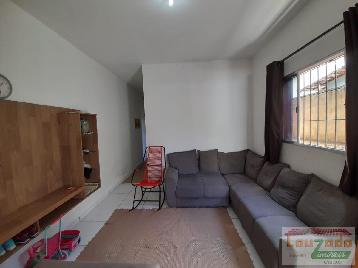 Casa à venda com 2 quartos, 150m² - Foto 4