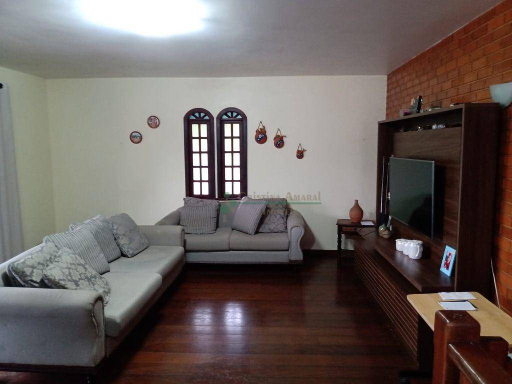 Casa à venda com 3 quartos, 217m² - Foto 10