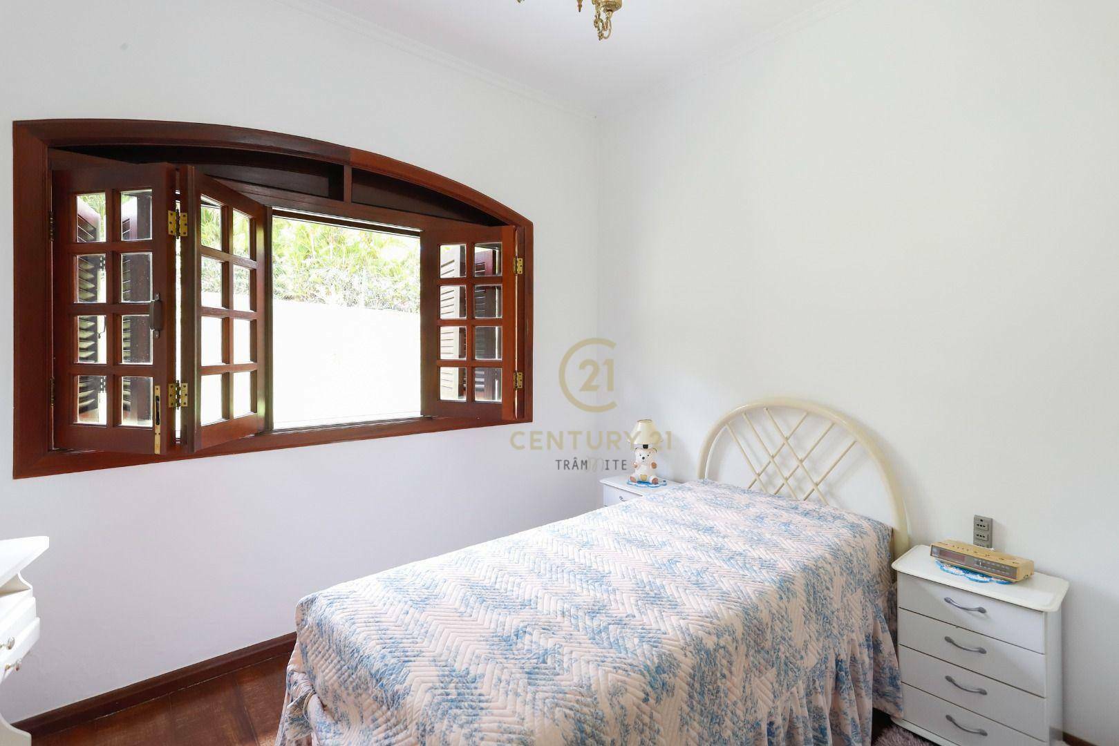 Casa de Condomínio à venda com 4 quartos, 272m² - Foto 18