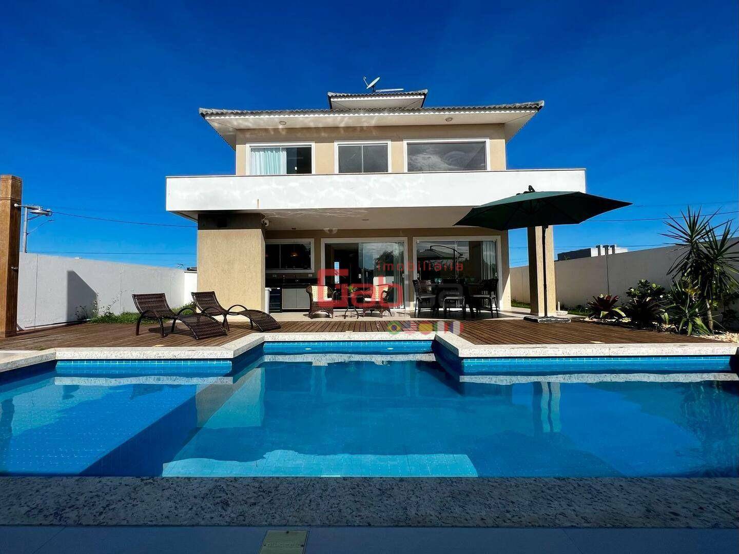 Casa de Condomínio para alugar com 3 quartos, 130m² - Foto 1
