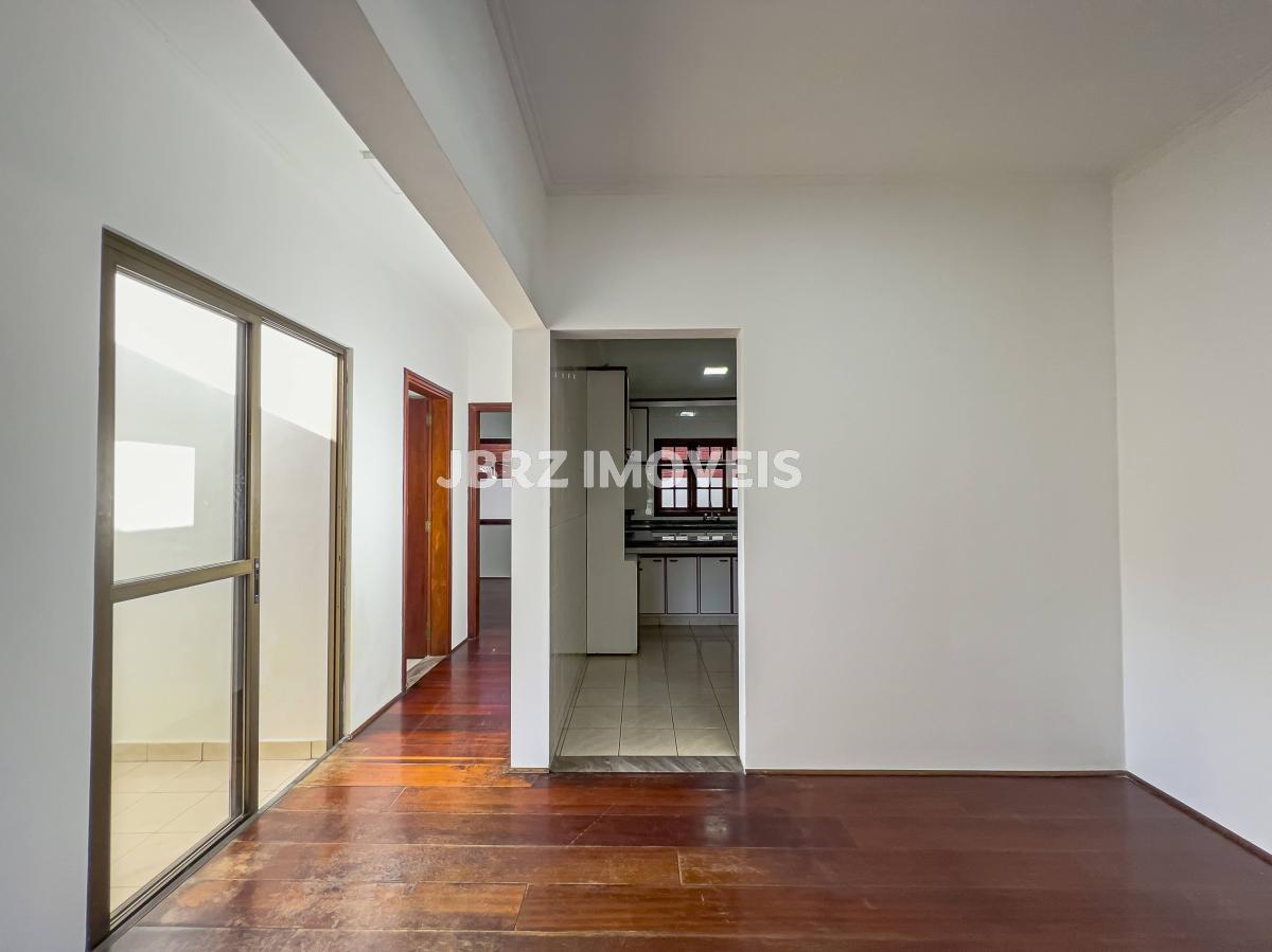 Casa à venda com 3 quartos, 379m² - Foto 20