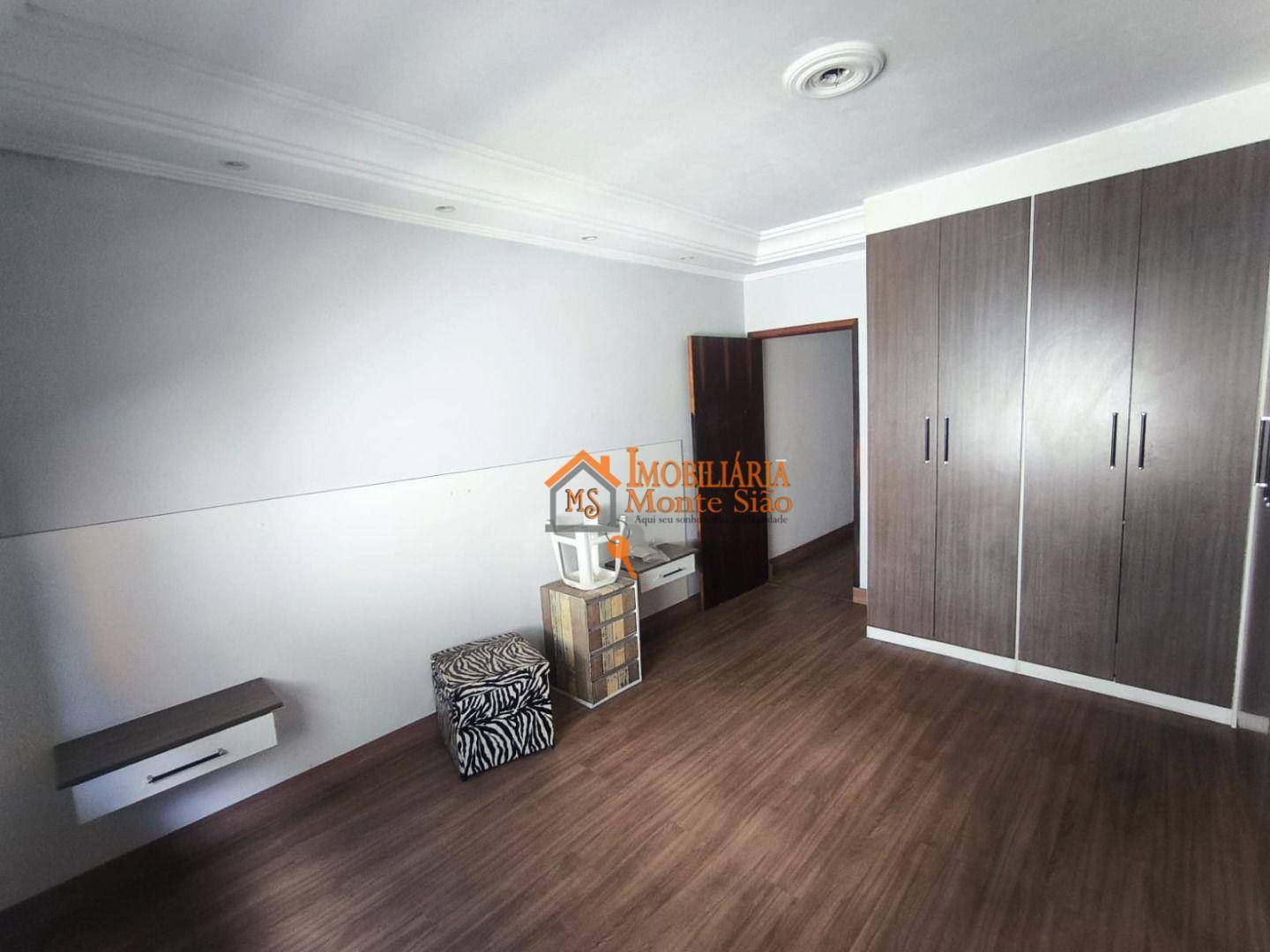 Sobrado à venda com 3 quartos, 200m² - Foto 13