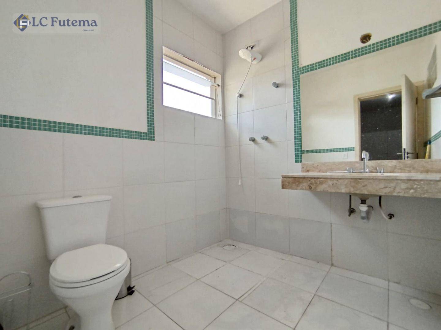 Casa de Condomínio para alugar com 3 quartos, 300m² - Foto 21