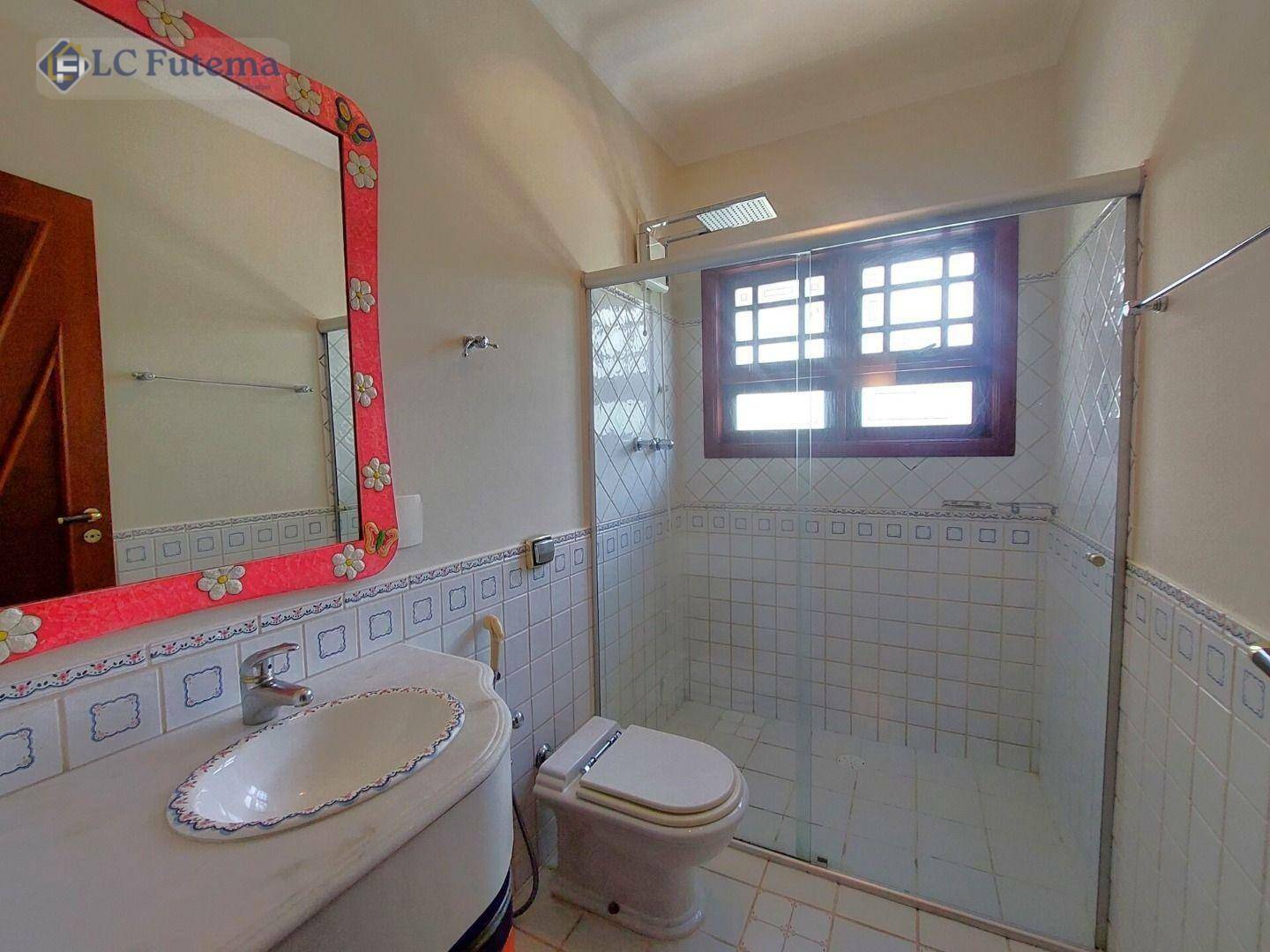 Casa de Condomínio para alugar com 4 quartos, 436m² - Foto 25