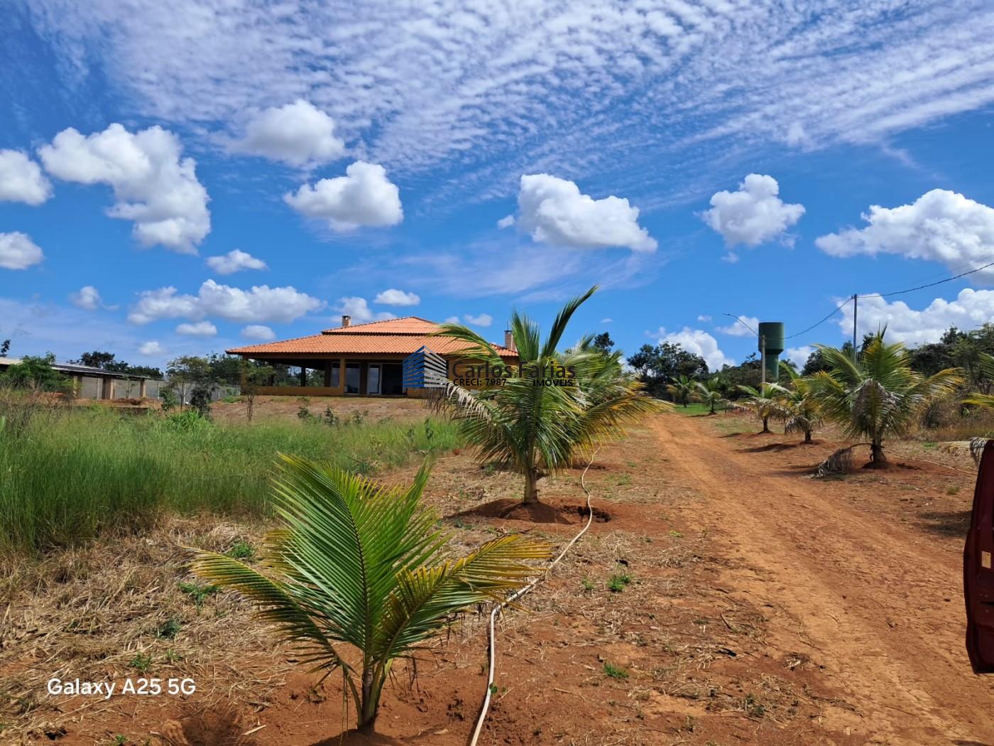 Chácara à venda com 3 quartos, 300m² - Foto 8