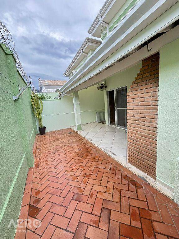 Casa à venda com 3 quartos, 152m² - Foto 5