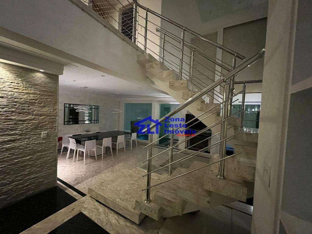 Sobrado à venda com 4 quartos, 350m² - Foto 64