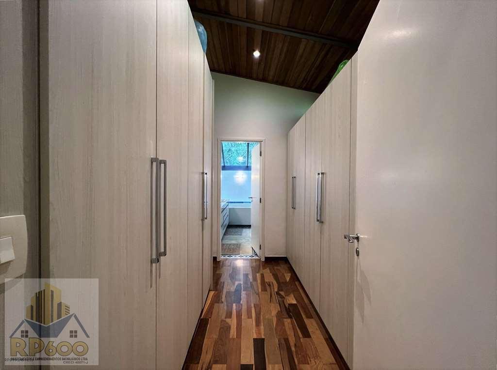 Casa de Condomínio à venda com 5 quartos, 2520m² - Foto 28