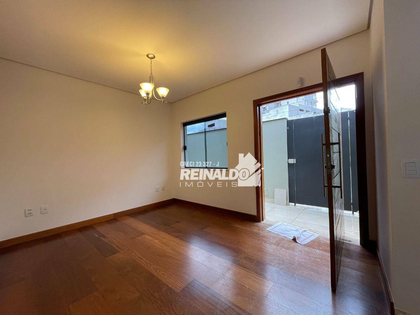 Casa à venda com 4 quartos, 241m² - Foto 16