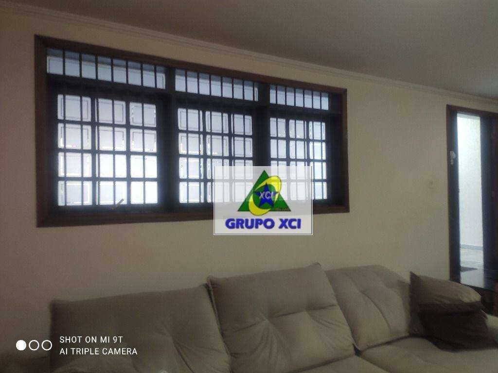 Casa para alugar com 3 quartos, 240m² - Foto 5