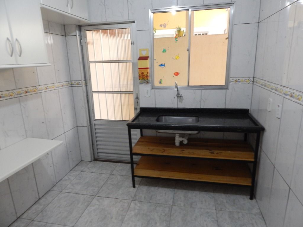 Sobrado à venda com 2 quartos, 80m² - Foto 13