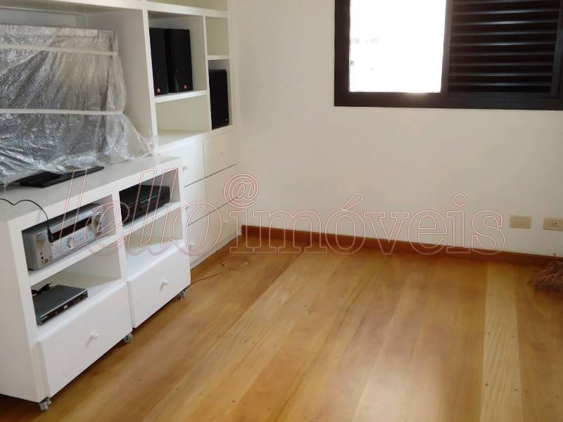 Apartamento para alugar com 3 quartos, 143m² - Foto 10