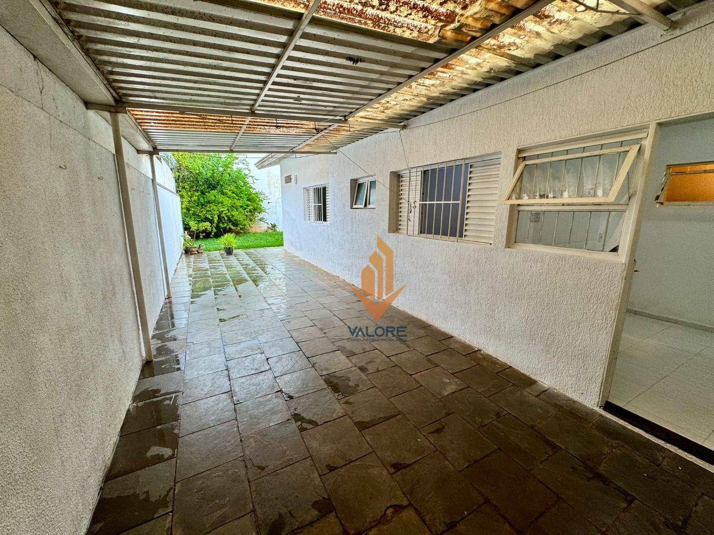 Casa à venda com 4 quartos, 300m² - Foto 57