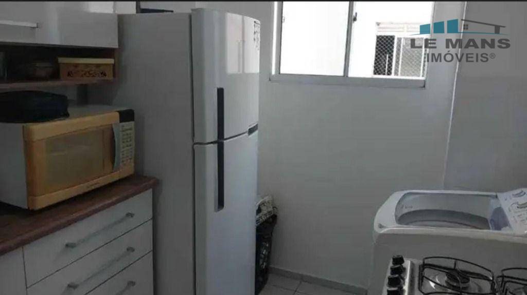 Apartamento à venda com 2 quartos, 45m² - Foto 3