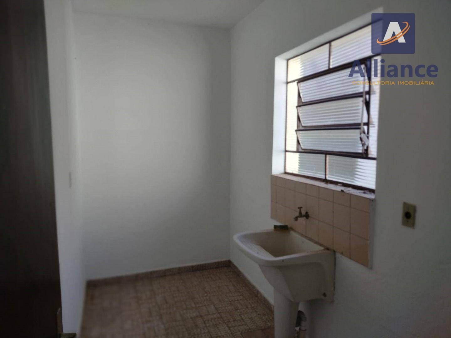 Casa à venda com 3 quartos, 120m² - Foto 8