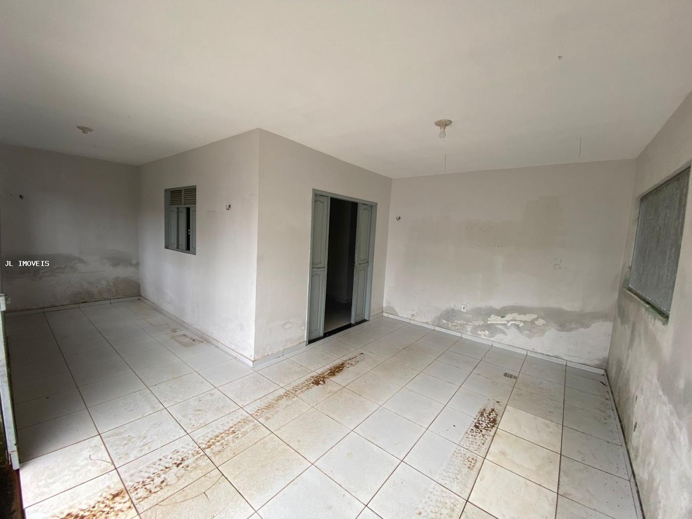 Casa à venda com 3 quartos, 200m² - Foto 4