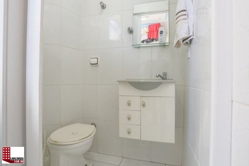 Apartamento à venda com 2 quartos, 70m² - Foto 2