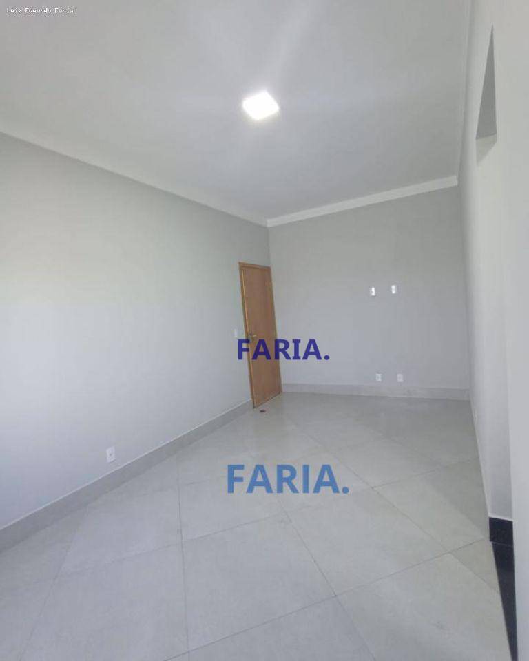 Casa à venda com 3 quartos, 105m² - Foto 7