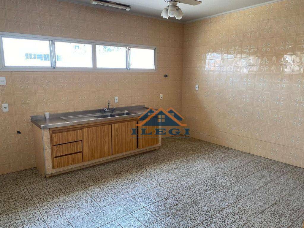 Casa à venda e aluguel com 2 quartos, 160m² - Foto 11