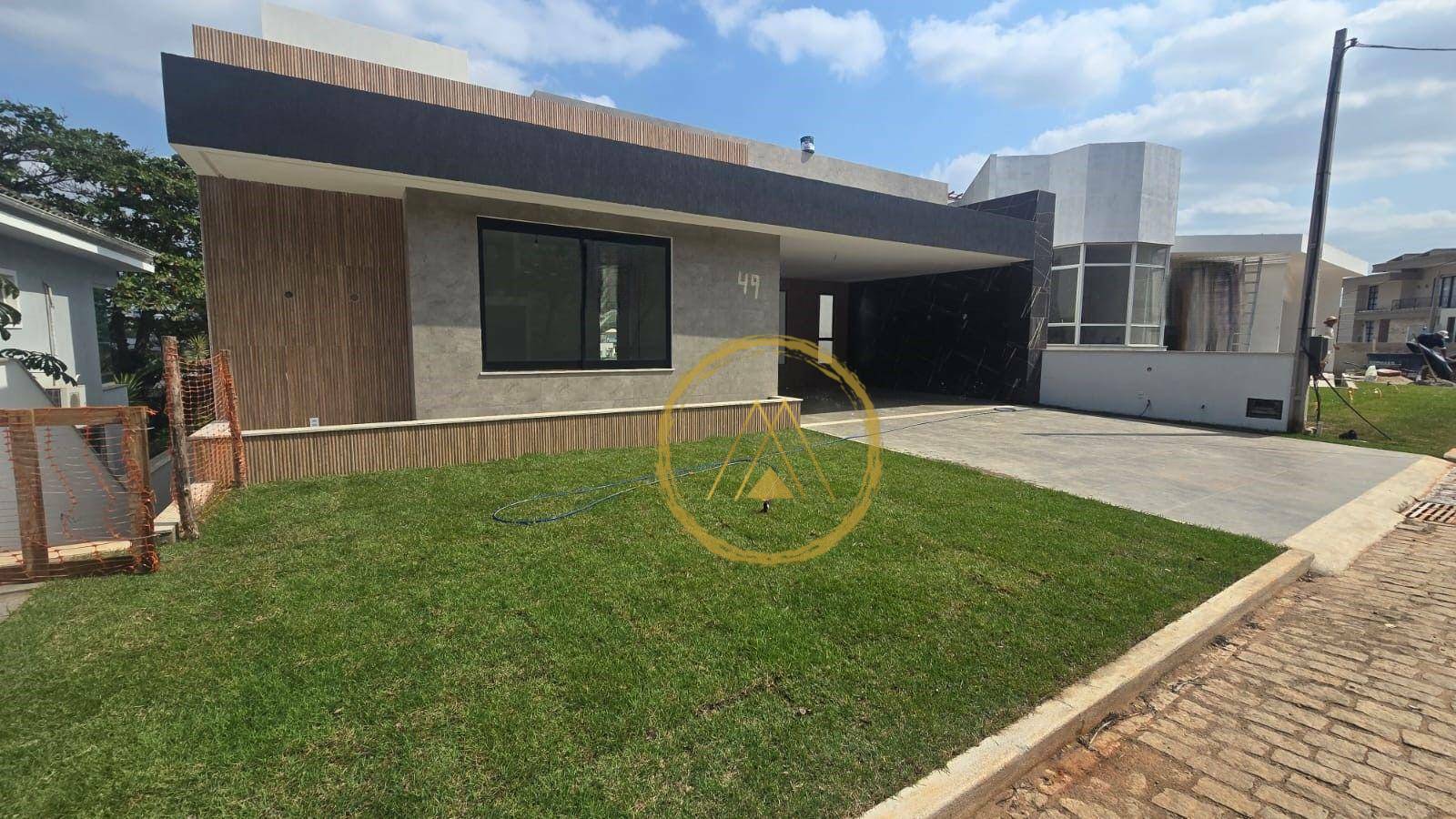 Casa de Condomínio à venda com 5 quartos, 431m² - Foto 2