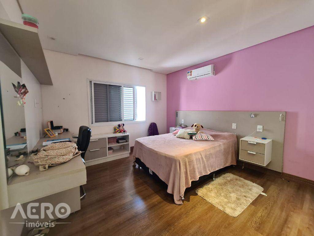 Casa de Condomínio à venda com 4 quartos, 408m² - Foto 12