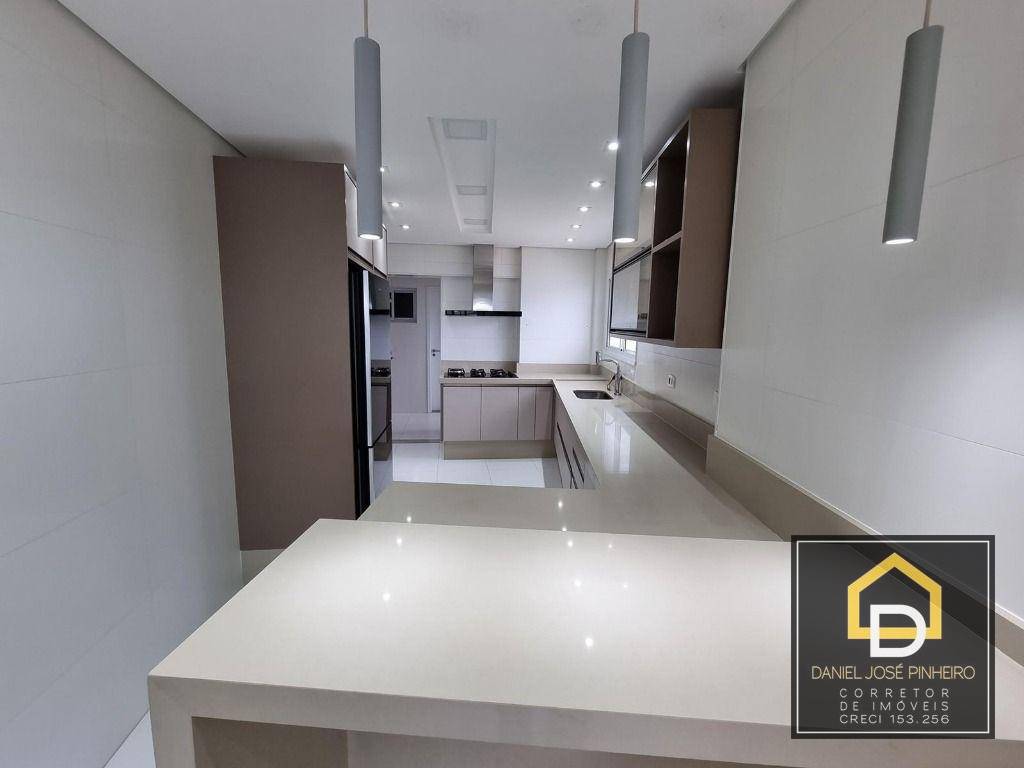 Apartamento à venda com 4 quartos, 213m² - Foto 13