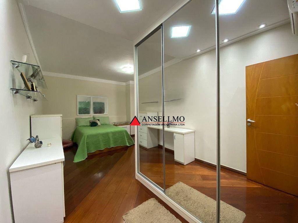 Sobrado à venda com 3 quartos, 297m² - Foto 32