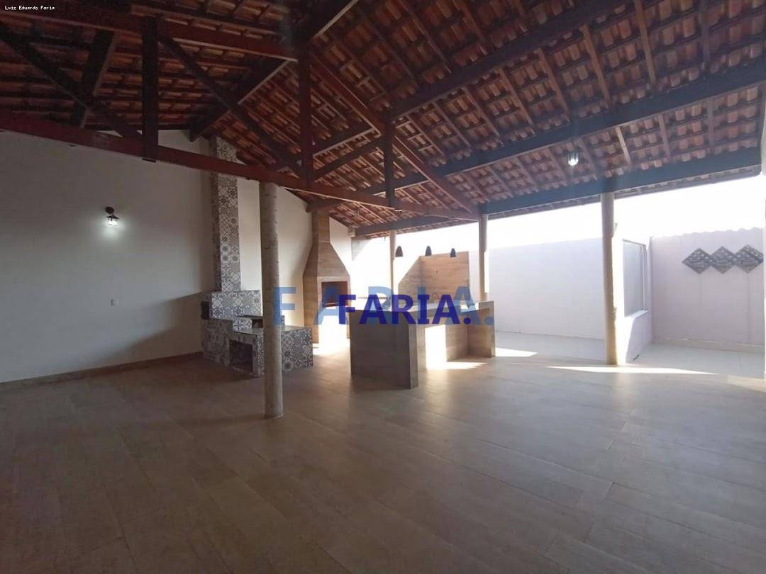 Casa à venda com 2 quartos, 180m² - Foto 12