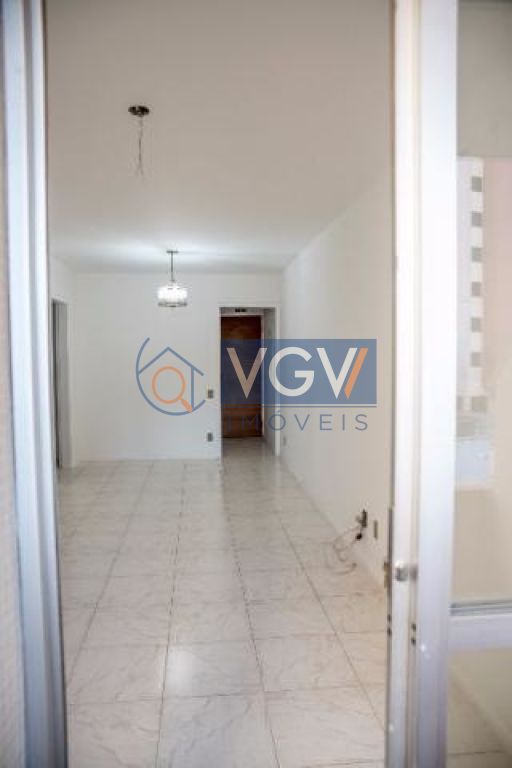 Apartamento à venda com 2 quartos, 83m² - Foto 2