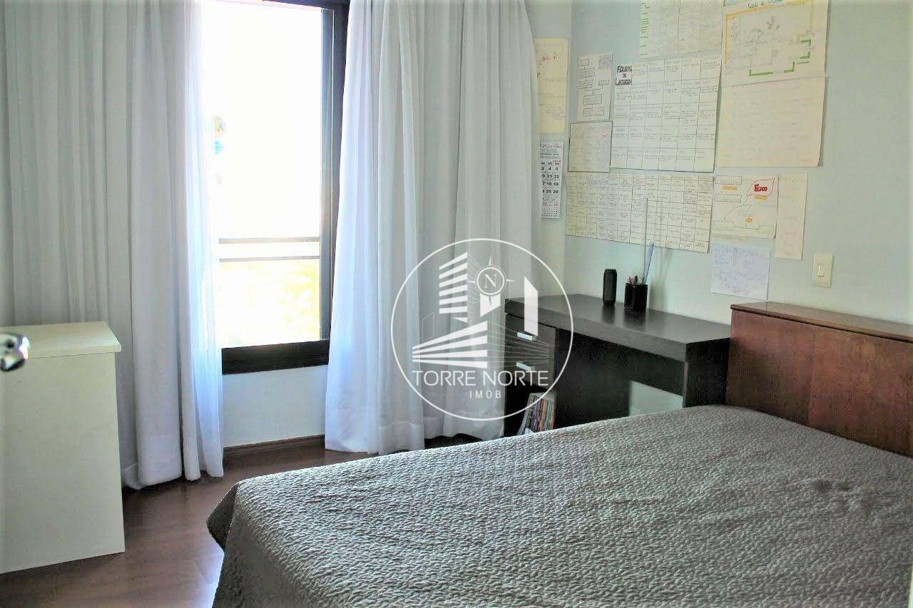 Apartamento à venda com 3 quartos, 198m² - Foto 13