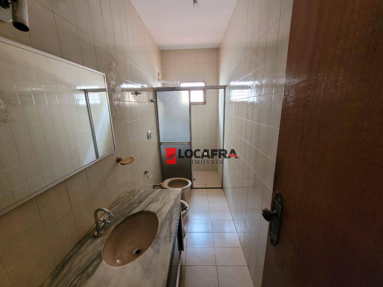 Sobrado à venda e aluguel com 4 quartos, 316m² - Foto 21