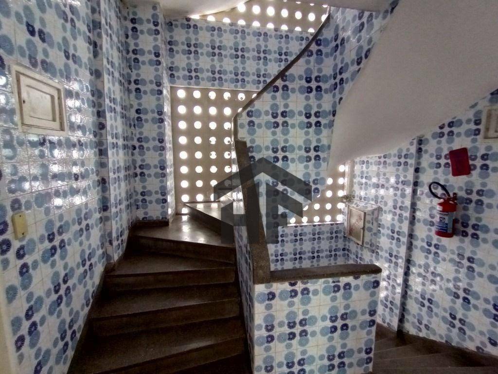 Apartamento à venda com 2 quartos, 74m² - Foto 18