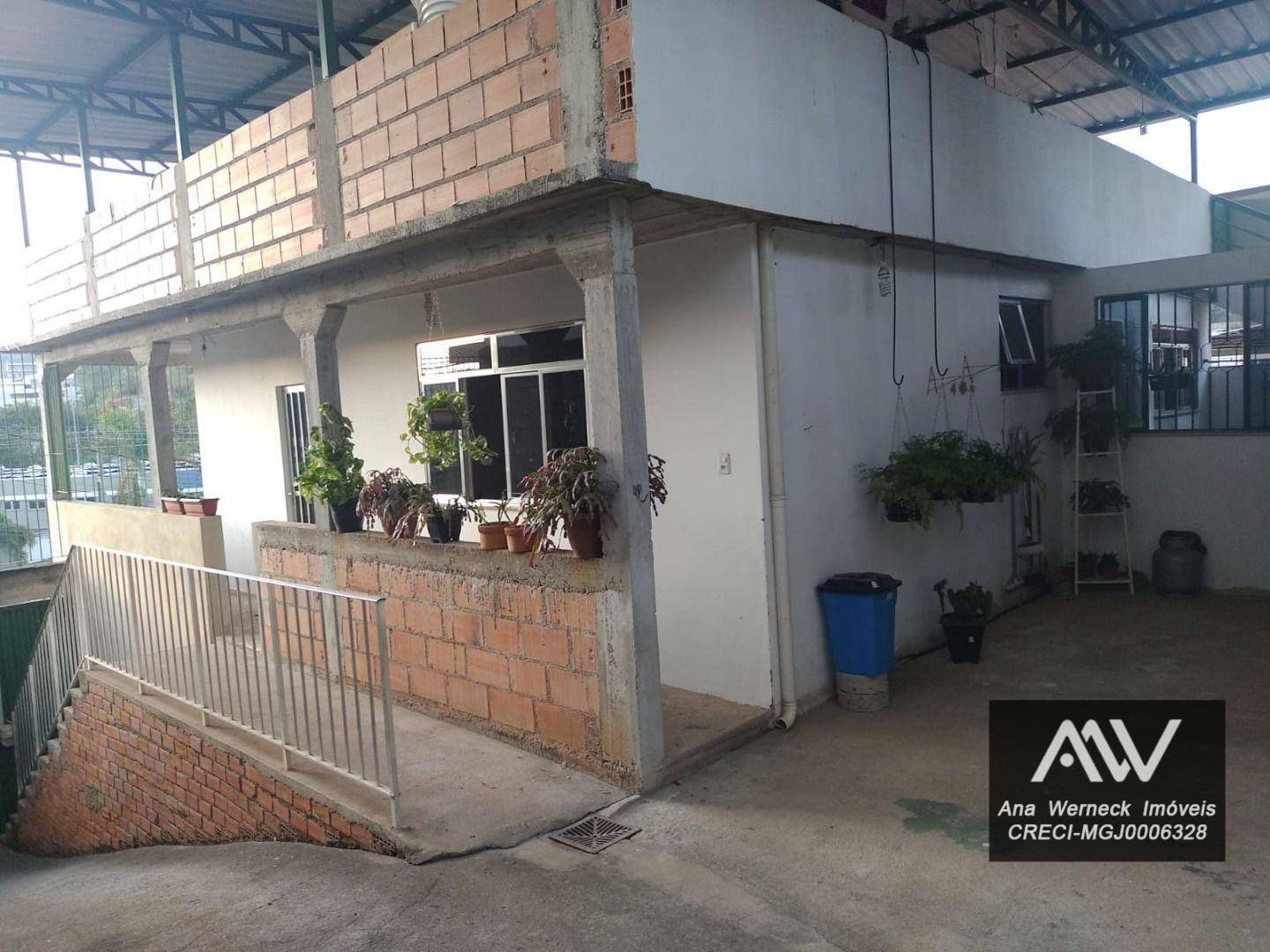 Casa à venda com 6 quartos, 360m² - Foto 5