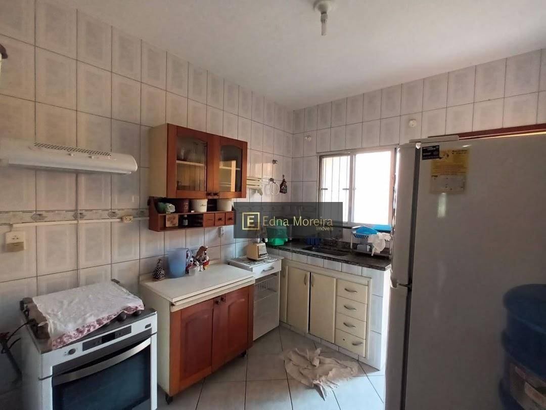 Casa à venda com 4 quartos, 187m² - Foto 10