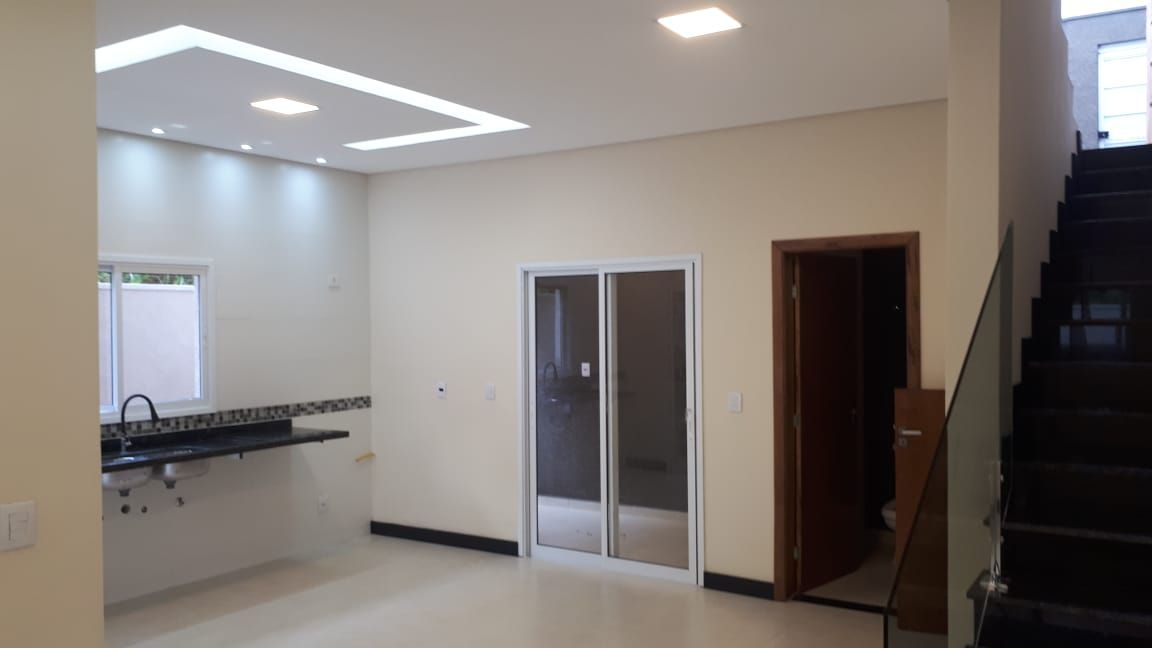 Casa à venda com 3 quartos, 113m² - Foto 14