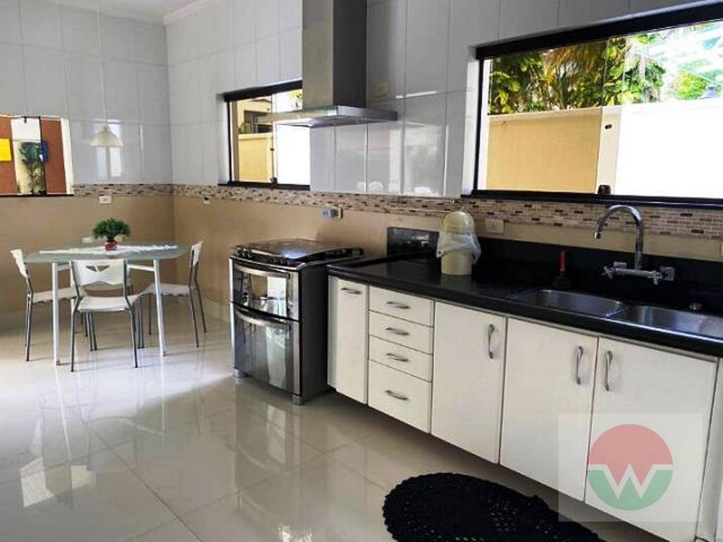 Casa de Condomínio à venda com 5 quartos, 550m² - Foto 6