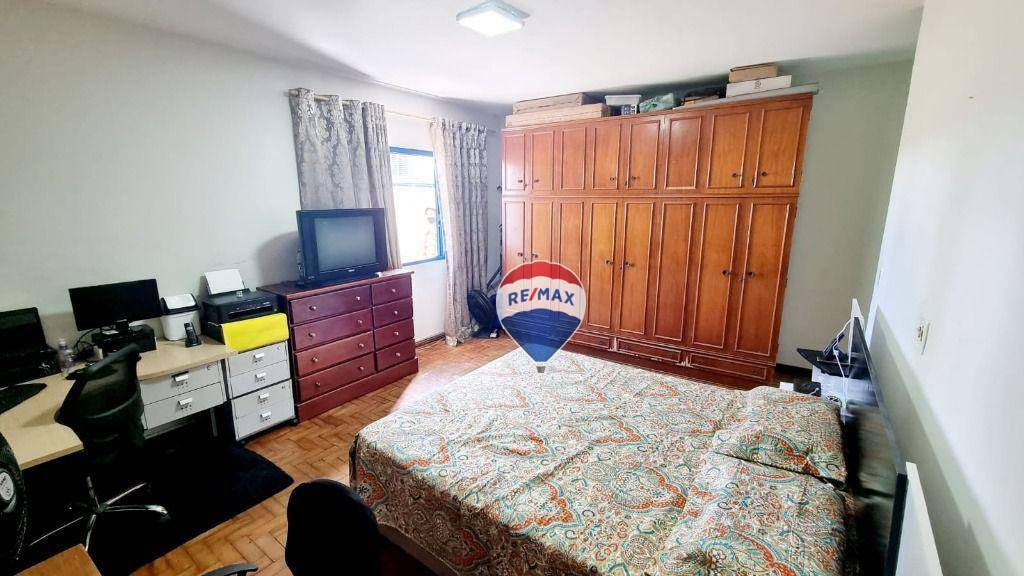 Casa à venda com 3 quartos, 256m² - Foto 29