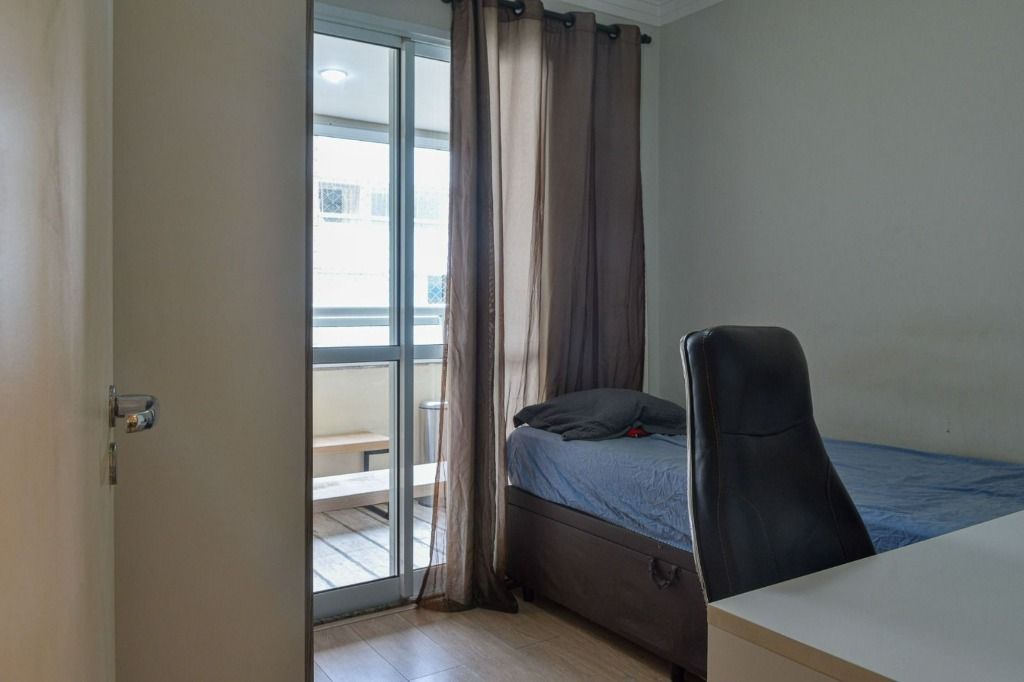 Apartamento à venda com 3 quartos, 81m² - Foto 2