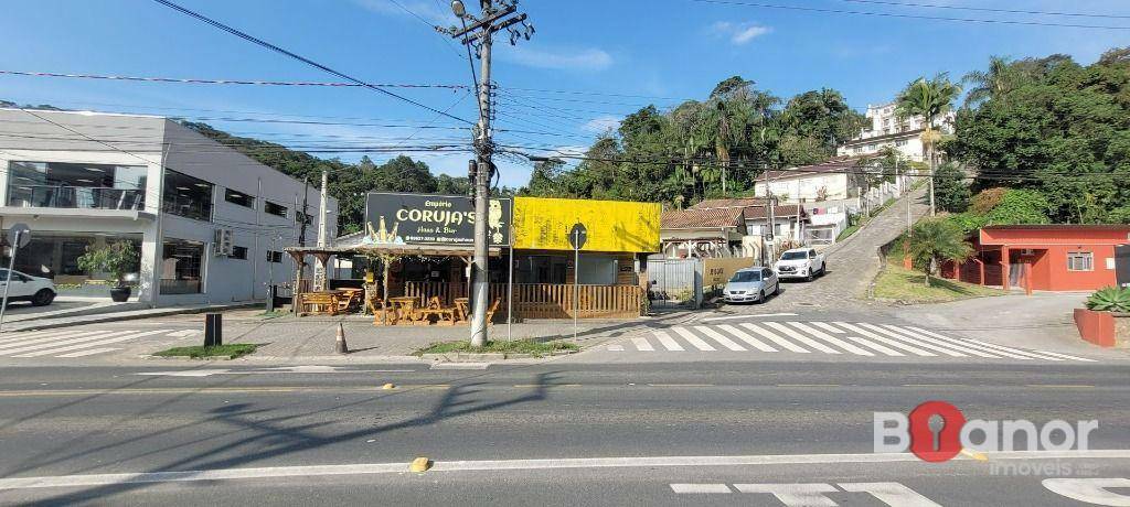 Casa à venda com 2 quartos, 300m² - Foto 1