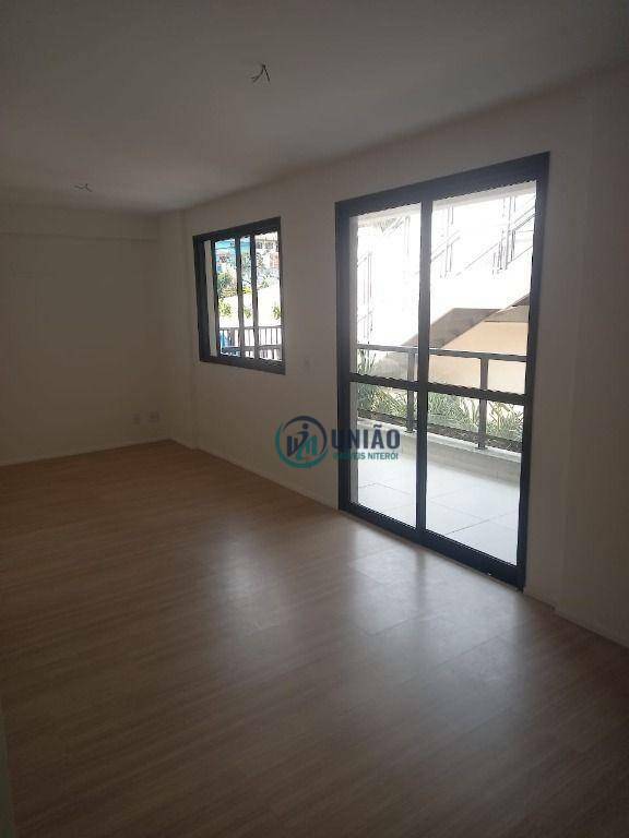 Apartamento à venda com 2 quartos, 75m² - Foto 31