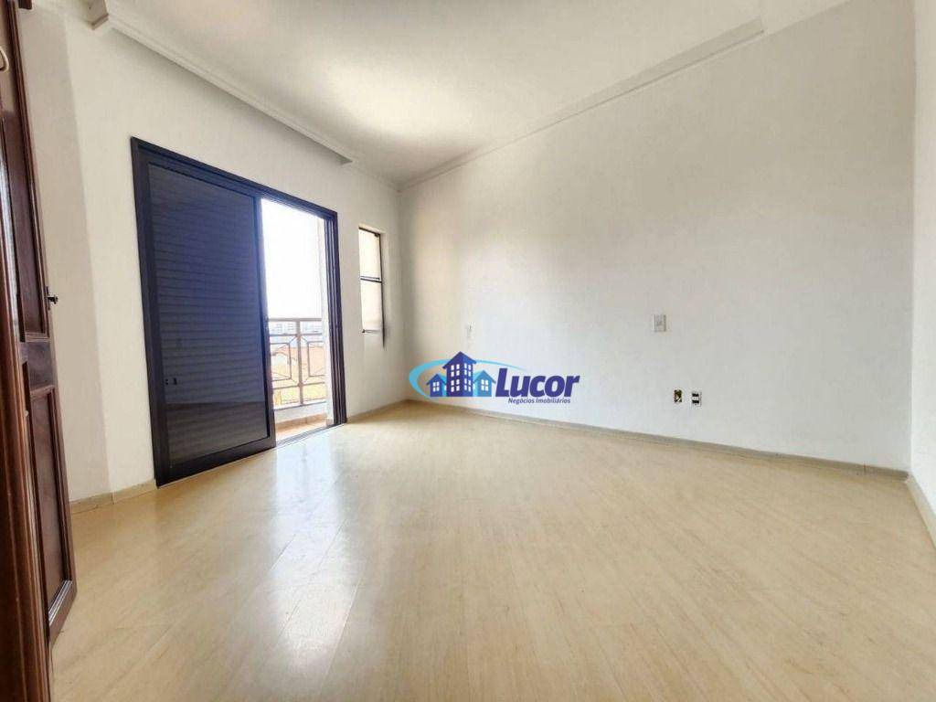 Sobrado à venda com 3 quartos, 354m² - Foto 5