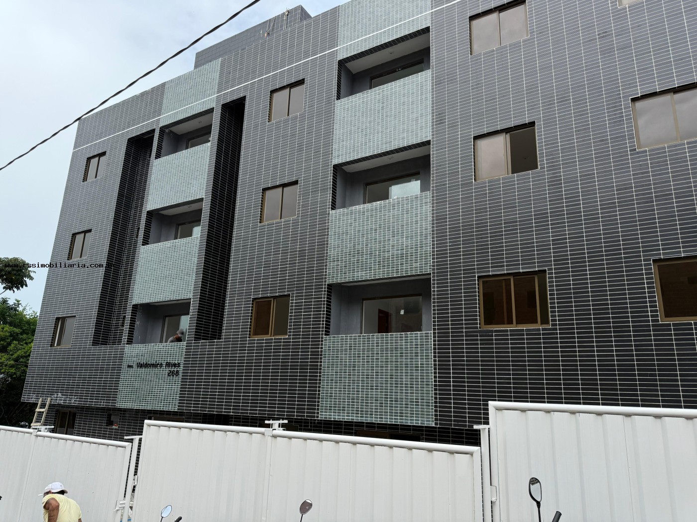 Apartamento à venda com 2 quartos, 50m² - Foto 2