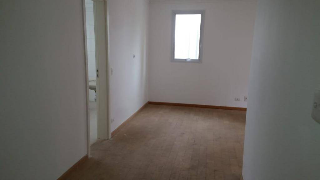 Apartamento à venda com 4 quartos, 244m² - Foto 3