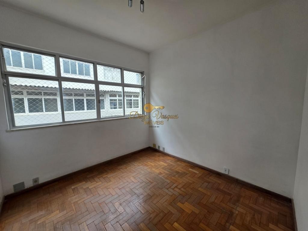 Apartamento à venda com 2 quartos, 80m² - Foto 5