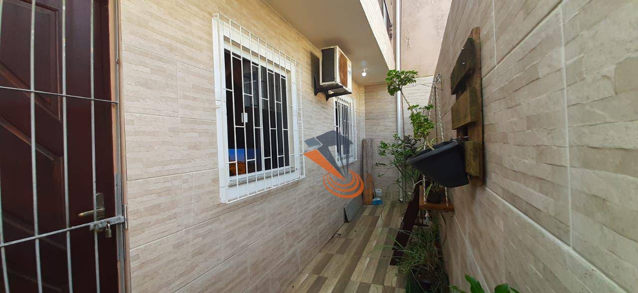 Casa à venda com 3 quartos, 110m² - Foto 13