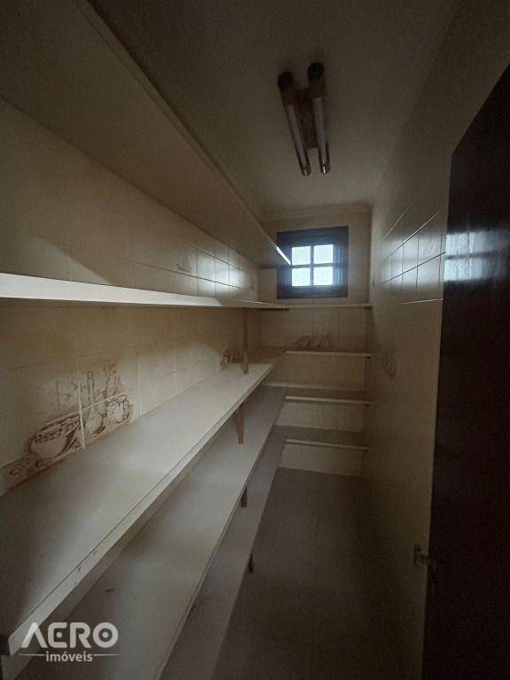 Casa, 3 quartos, 308 m² - Foto 8