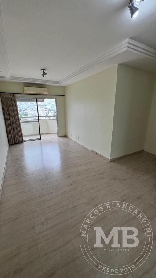 Apartamento à venda com 3 quartos, 120m² - Foto 4