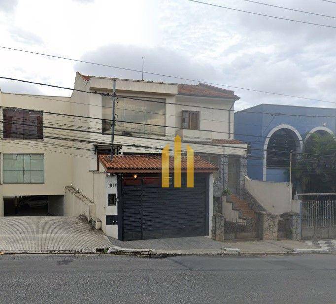 Casa para alugar com 3 quartos, 238m² - Foto 1