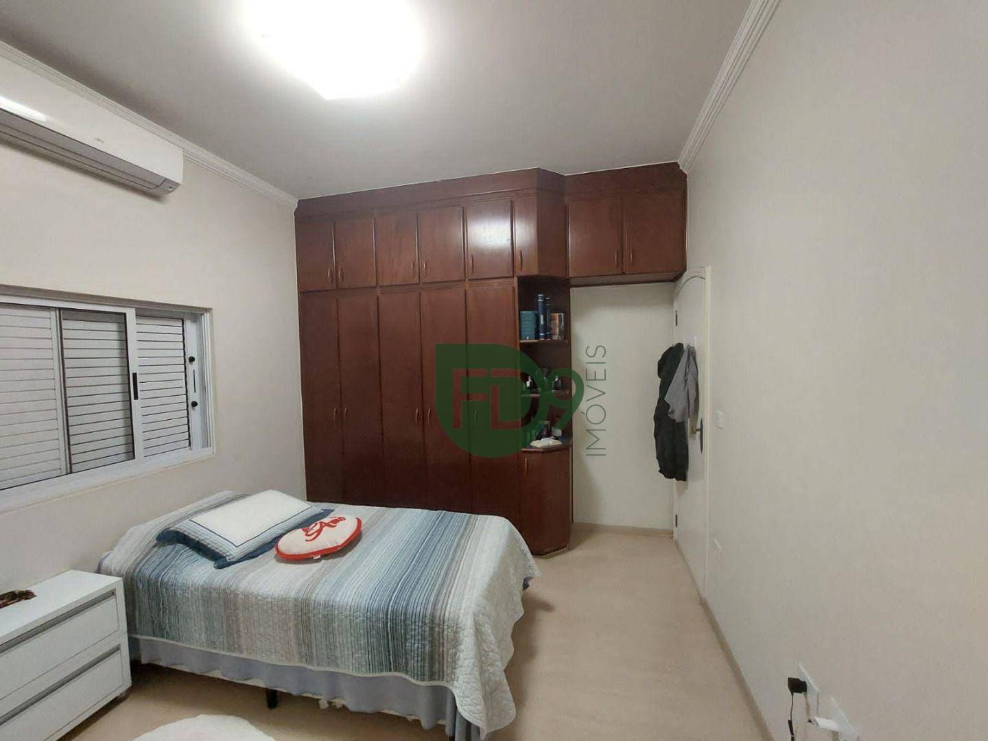 Casa à venda com 3 quartos, 267m² - Foto 20